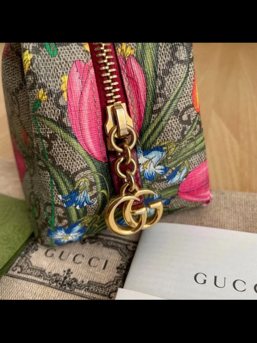 Gucci Floral GG Supreme Cosmetic Pouch - Brown with Multicolor Blooms